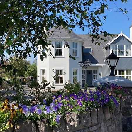 Tailors Lodge, Continental Breakfast Castleisland Exteriör bild